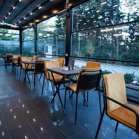 Doanesia Premium & Hotel Mezez