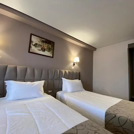 Doanesia Premium & Hotel 4*