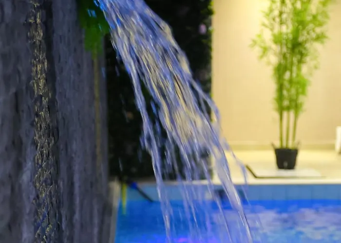 Hotel Doanesia Premium & Mezez