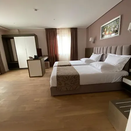 فندق Doanesia Premium & Mezez