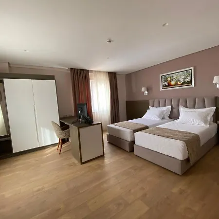 Hotel Doanesia Premium & Tirana