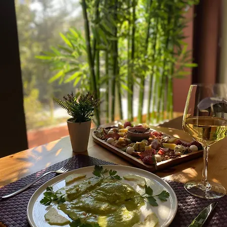 Doanesia Premium & فندق 4*