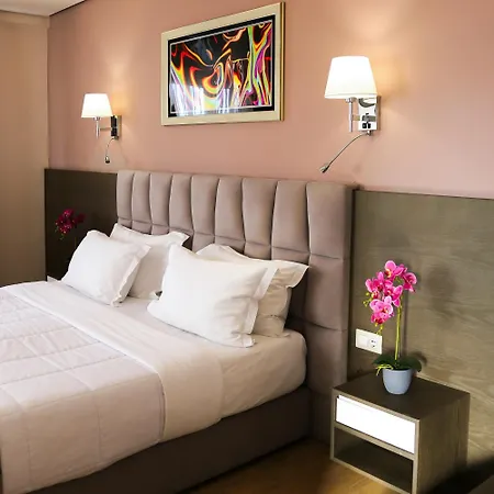 Hotel Doanesia Premium &