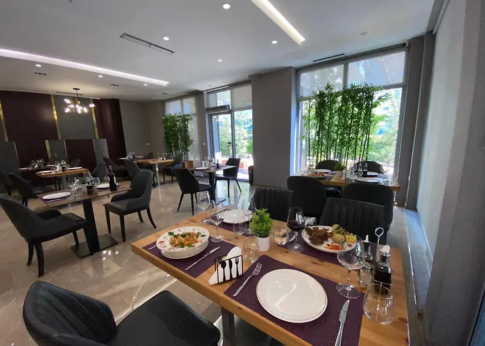 Doanesia Premium & Hotel