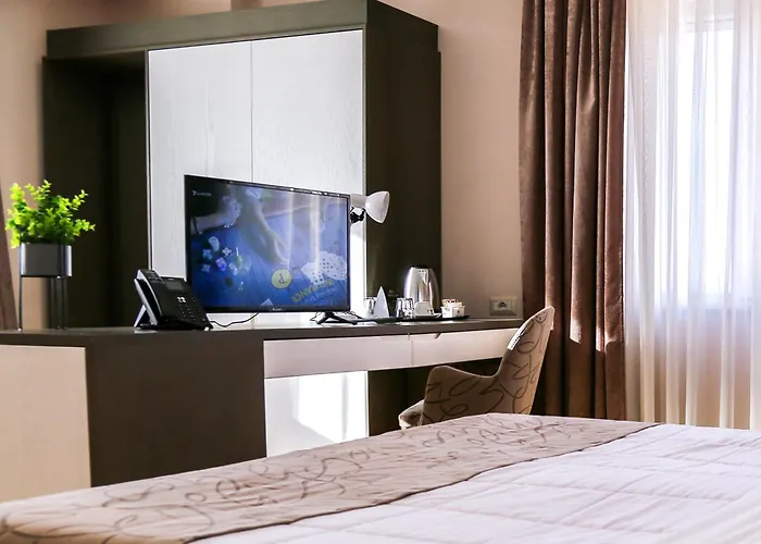 Doanesia Premium & Hotel 4*